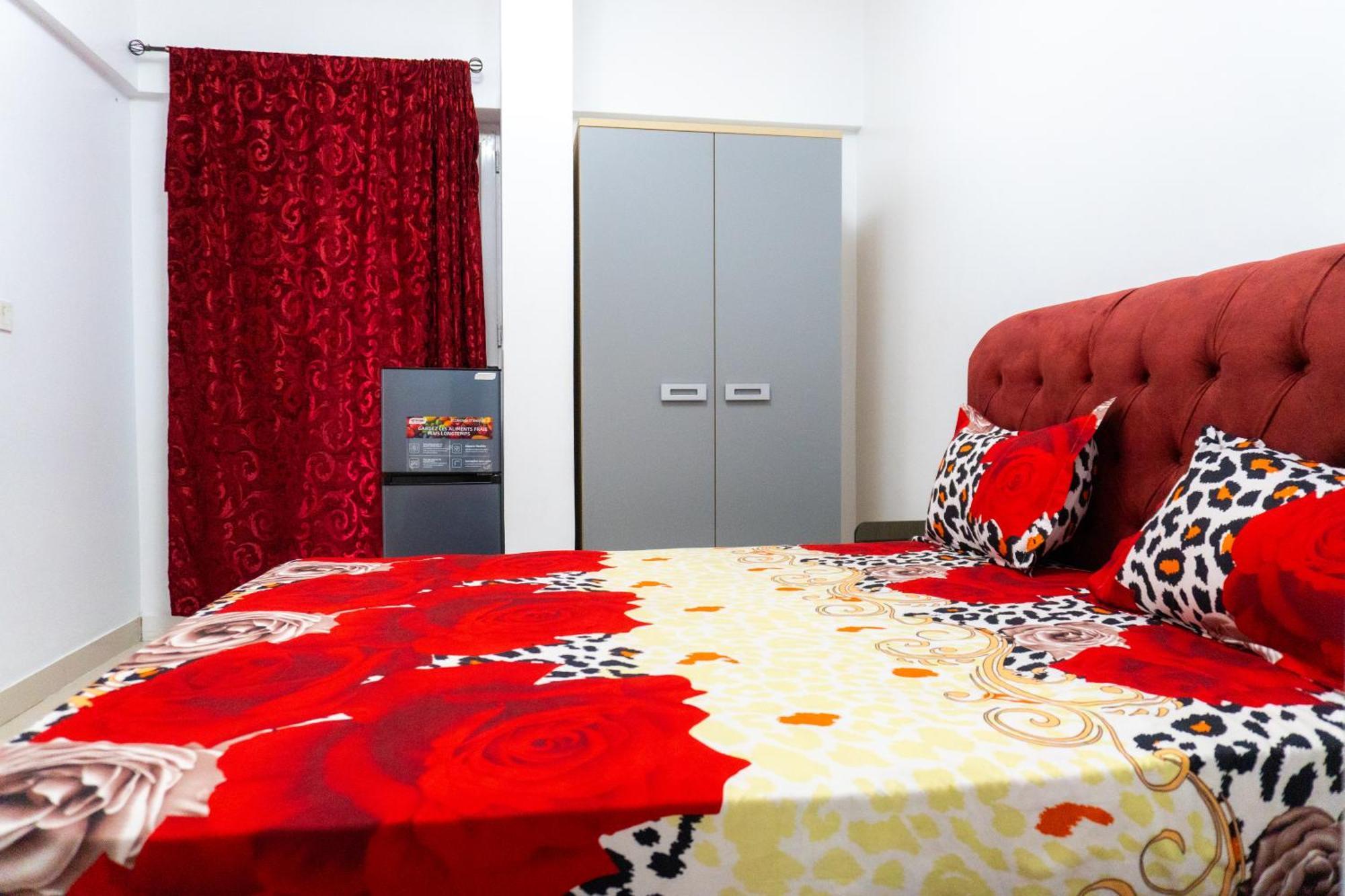 Chambres Meublees Avenue Cheikh Anta Diop 다카르 외부 사진