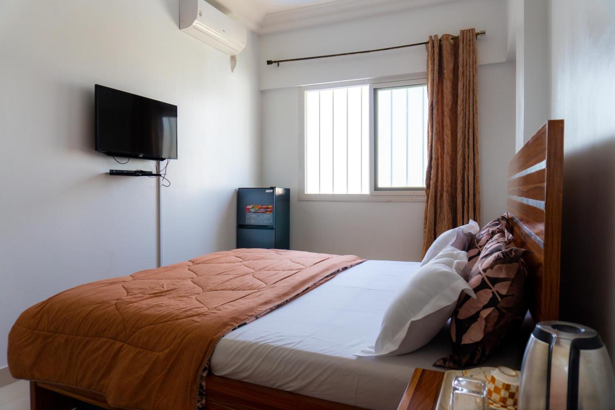 Chambres Meublees Avenue Cheikh Anta Diop 다카르 외부 사진